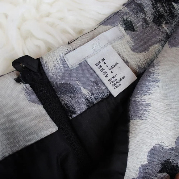 H&M thick high waisted skirt - Picture 4 of 8